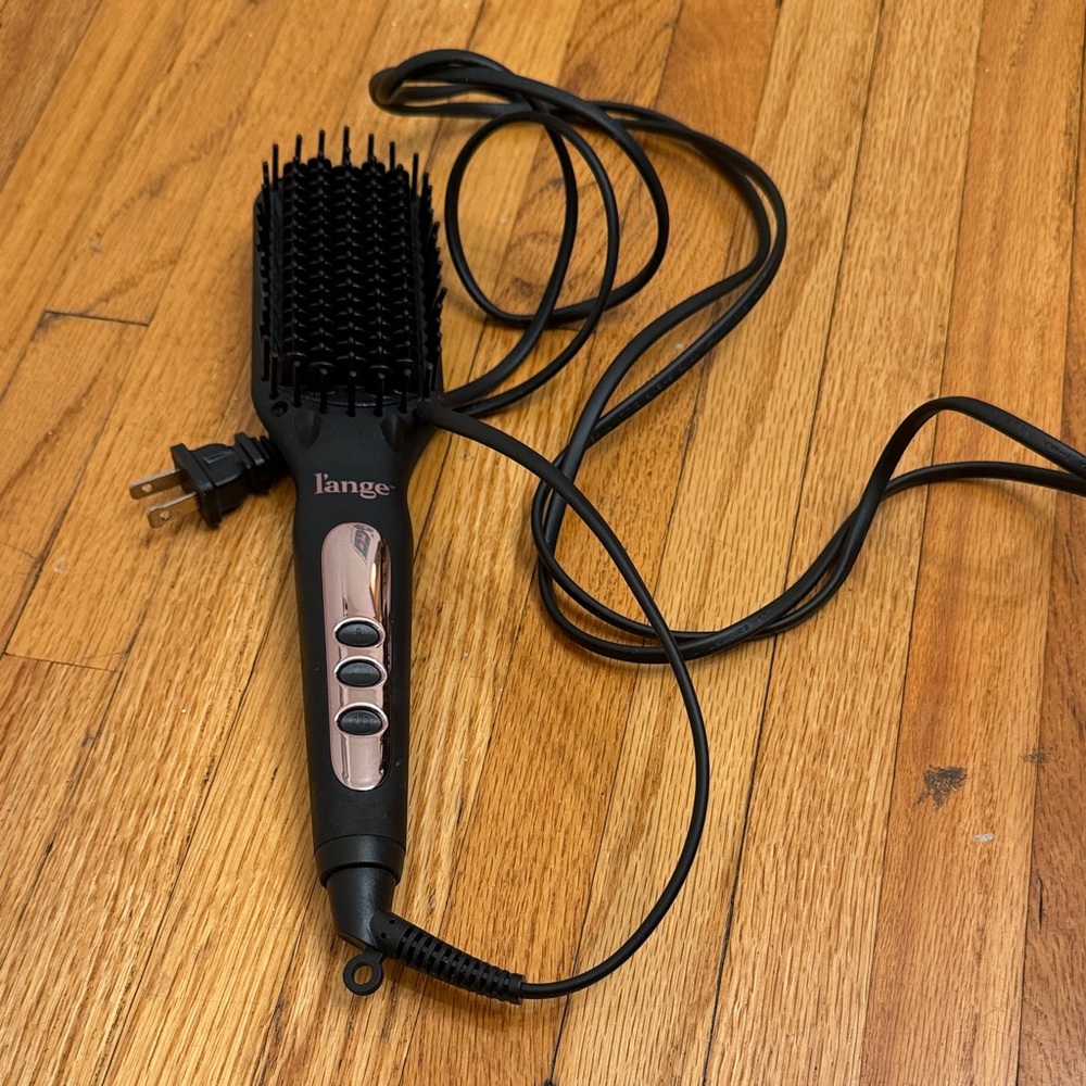 l'ange Ceramic Heated Straightening Brush in Black with Rose Gold Accents